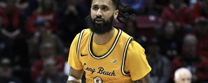 With Fired Coach, Ex-Husky Tsohonis Heads to NCAA Tourney