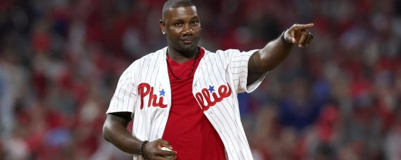 Ryan Howard in favor of MLB banning shifts