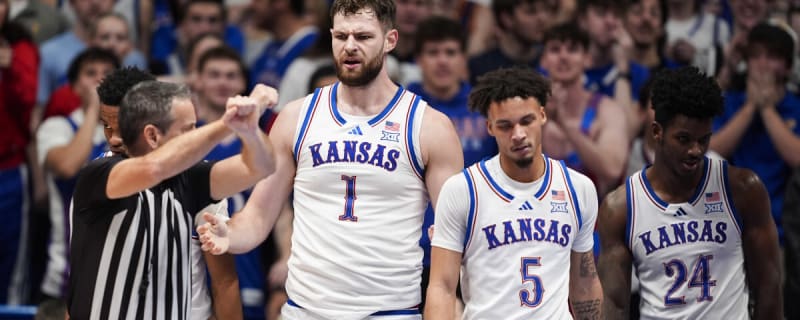 Big 12 Makes Hunter Dickinson Announcement After NC State-Kansas Game