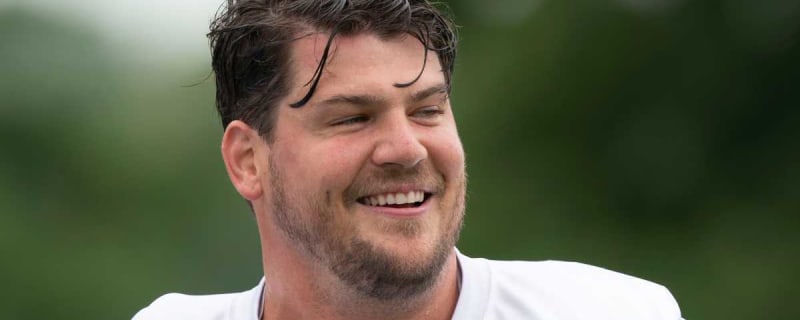 Taylor Lewan Has Warning for Brian Callahan & Titans Ahead of NFL Draft