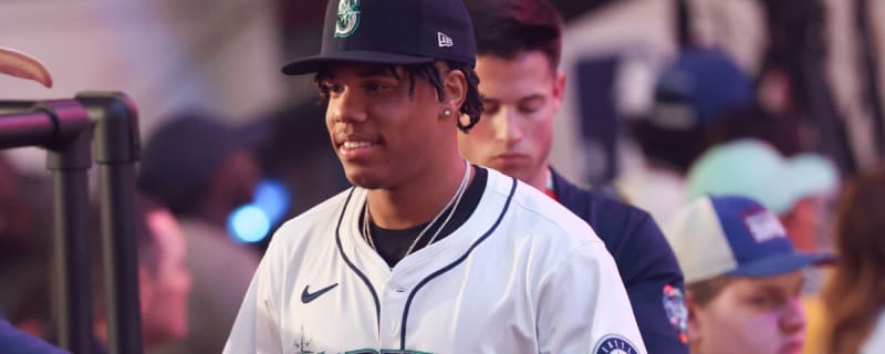 MLB&#39;s Next &#39;Amphibious&#39; Pitcher is Going Viral