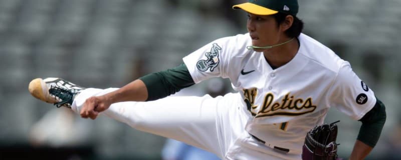 A's finalize $3.25M deal with Japanese pitcher Fujinami