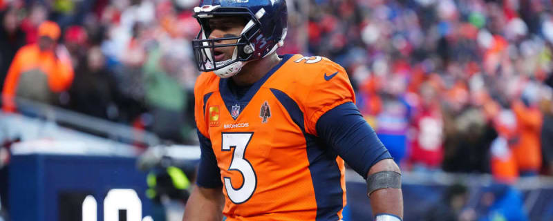 Broncos RoFer Karl Mecklenburg Slams Russell Wilson&#39;s &#39;Leadership&#39;