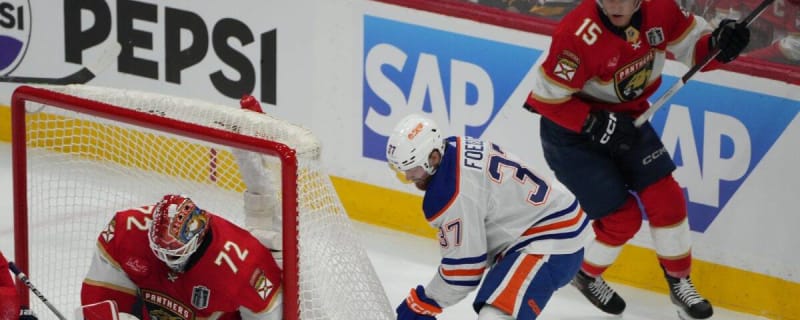 Oilers’ Warren Foegele ejected for kneeing vs. Panthers
