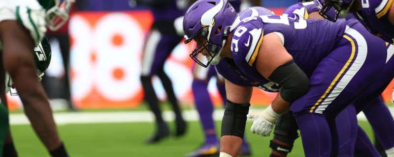 Replacing Minnesota Vikings C Garrett Bradbury is a decision that isn&#39;t as simple as you might think