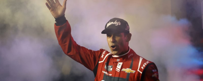 Helio Castroneves Crashes Out of NASCAR Qualifier Race, Starts Last in Daytona 500
