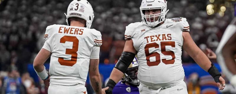 Longhorns Bert Auburn And Jake Majors Named To Academic All-America Second Team