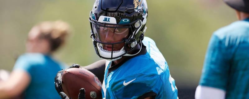 Is Zay Jones playing today? (Latest injury update for Texans vs. Jaguars)