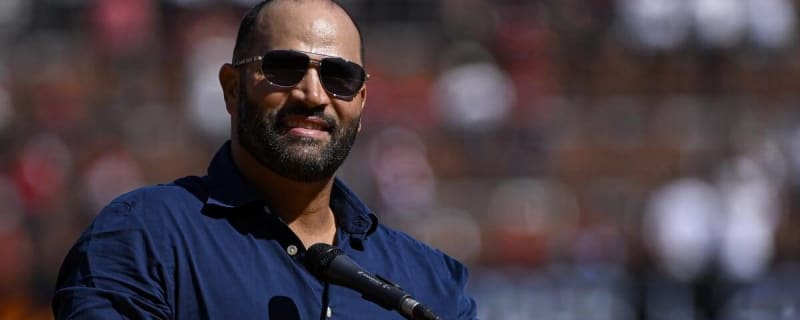 Not finished yet: Pujols kicks off final series at Busch with visit to Big  Mac Land for No. 701