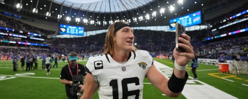 Jaguars' Trevor Lawrence won't play in Hall of Fame Game vs. Raiders;  Travis Etienne also to sit out 