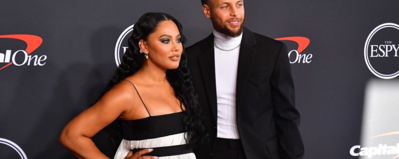 Steph Curry Makes Off-Court Career Move During Warriors' Season