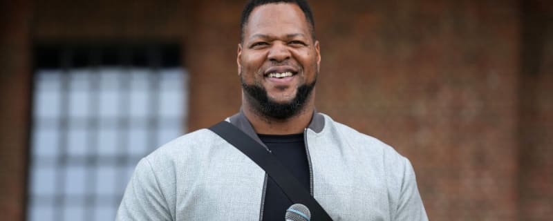 Nebraska legend and former Heisman Trophy finalist announces return to Cornhuskers for Rutgers matchup