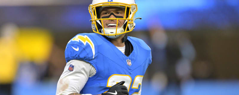 Chargers Reach Agreement on Long-Term Deal With Elijah Molden