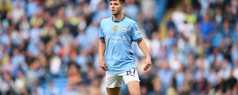 Leeds United make 'audacious bid' to sign Premier League midfielder with 61 goals & 37 assists