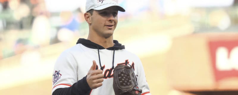 49ers QB Brock Purdy struggles for accuracy on ceremonial first pitch at Giants-Dodgers game