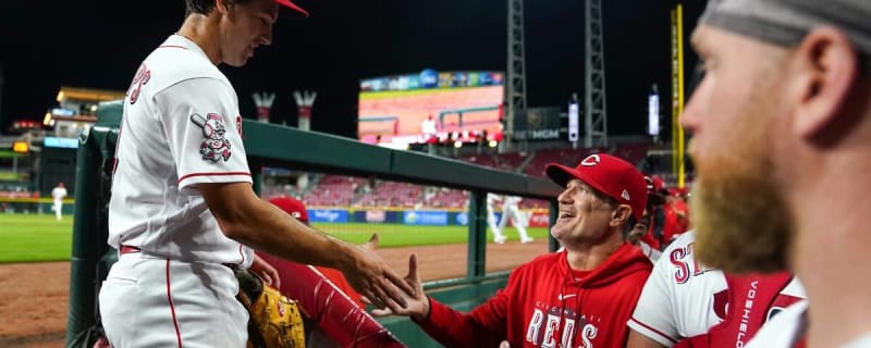 Cincinnati Reds Make Flurry of Roster Moves, Trim Major League Roster to 39 Players