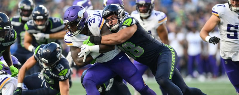 The Colts signed UFL standout defensive lineman Levi Bell