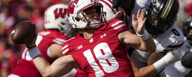 College Football Fans React to Locke's Absurd Left-Handed TD