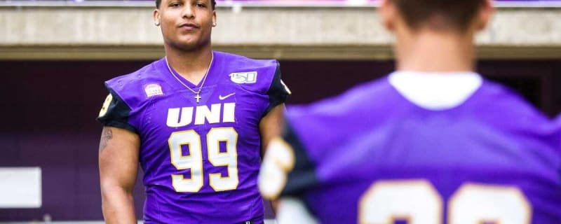 KC Chiefs&#39; latest top-30 visit played high school football 12 miles from Arrowhead Stadium