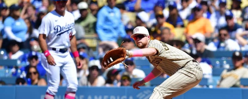 Dodgers Video: Stan Kasten Reveals To Fernando Valenzuela Number