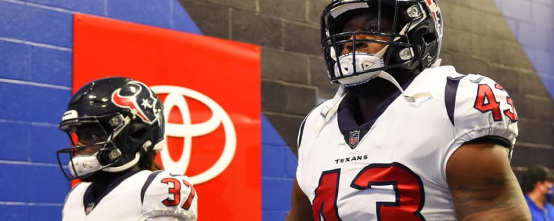Mother of Texans Player Trapped in &#39;Heartbreaking Immigration Nightmare&#39;