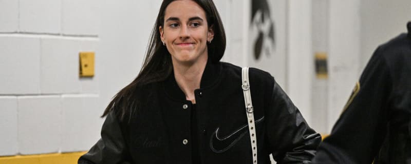 USC Coach Makes Classy Postgame Decision for Caitlin Clark's Jersey Retirement