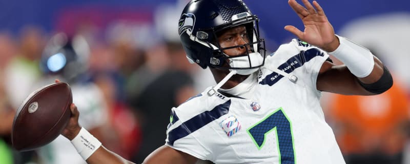 Geno Smith gets the spotlight after new deal with Seahawks