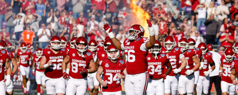 Analyst logs prediction for Oklahoma Sooners to boost 2026 recruiting class with talented playmaker from right down the street