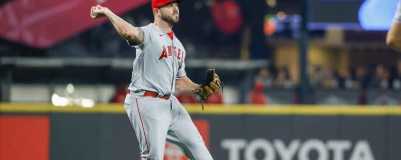 Mike Moustakas quickly steps into leadership role with Angels