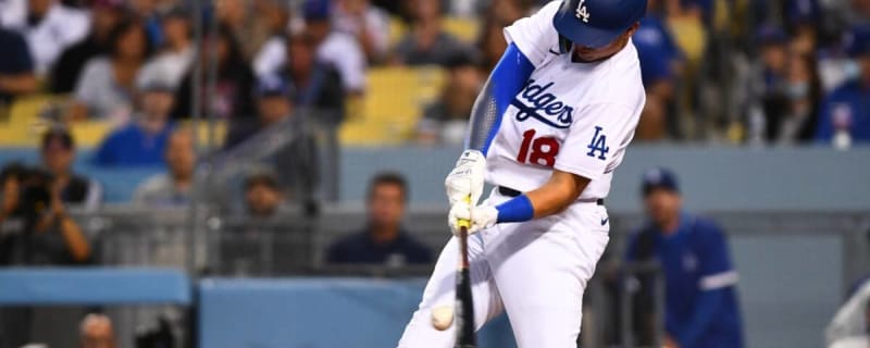Former Dodgers Infielder Signs MiLB Deal With Pirates