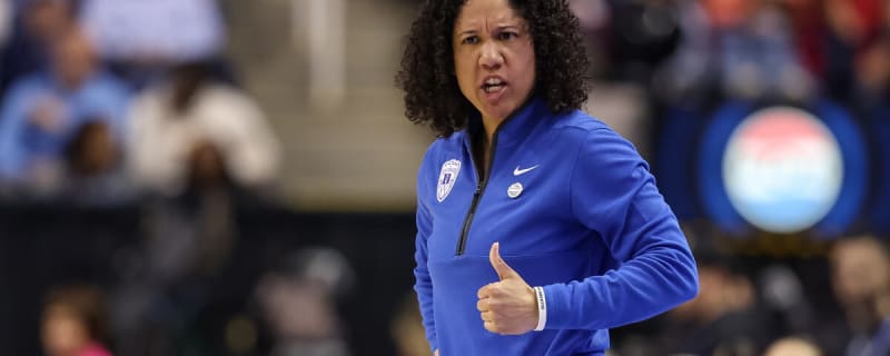 Kara Lawson Stops Her Interview to Hold Duke Players Accountable