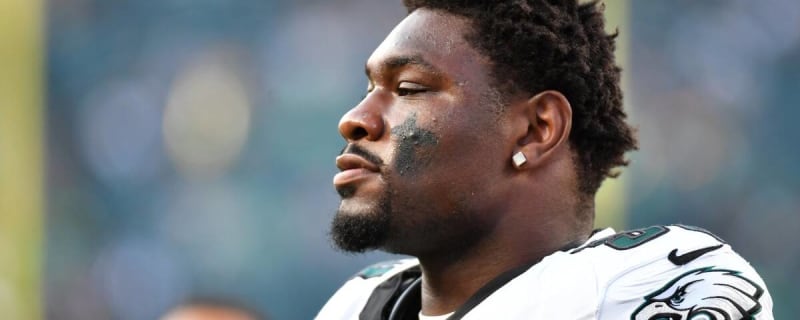 Raiders Sign Defensive End Janarius Robinson