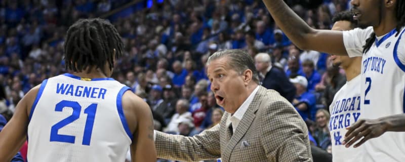 College basketball expert predicts Kentucky to win the National Championship