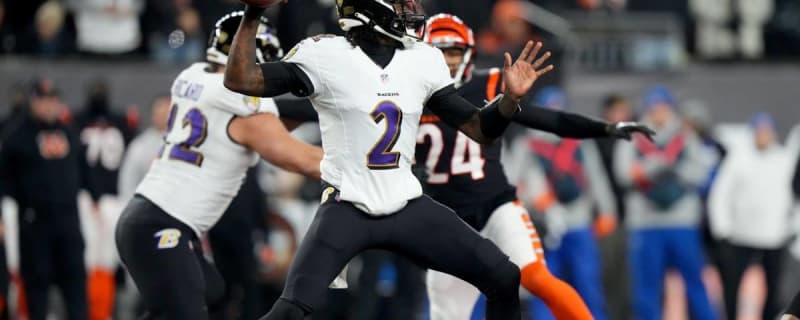 Backup QB Tyler Huntley among six Ravens players tendered