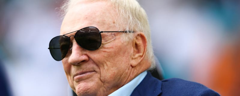Cowboys Fan Had &#39;Perfect&#39; Message For Jerry Jones At Practice Tuesday