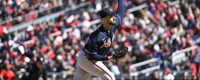 Giants lose pitcher Dereck Rodriguez on waivers to Tigers