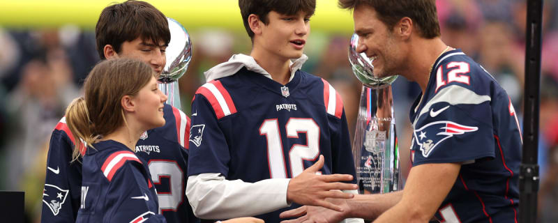 &#39;Inappropriate&#39; Headline About Tom Brady’s Daughter Sparks Outrage