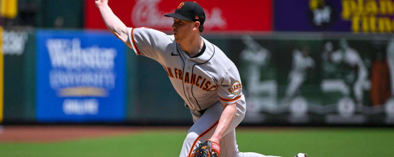 Carl Yastrzemski throws out first pitch to Giants outfielder grandson Mike  Yastrzemski