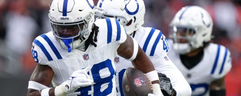 Colts Bring Back Versatile, Playmaking Defender