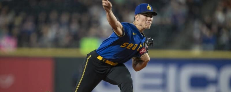 Mariners legend Felix Hernandez throws out first pitch ahead of