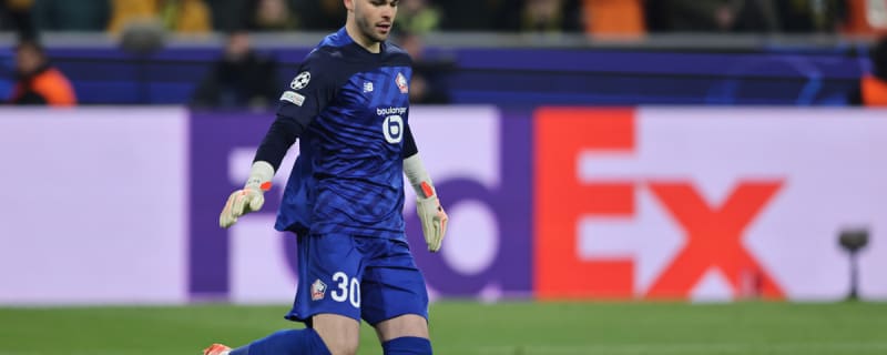 Man Utd presented with ‘golden opportunity’ to replace ‘unpopular’ flop with UCL star