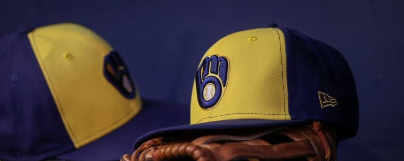 Milwaukee Brewers Add to Two Players to 40-Man Roster, Protect Them From Rule 5 Draft