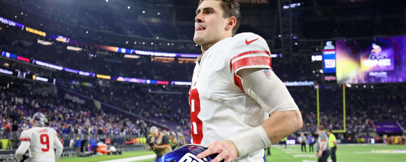 Vikings officially sign Daniel Jones, bring back Murphy, cut 2 from practice squad