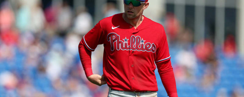 Phillies' injured first baseman Rhys Hoskins remains a long shot