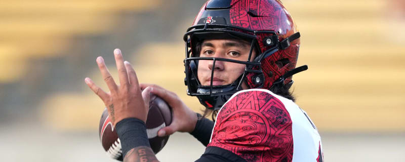 Former Top-10 College Football Quarterback Announces Transfer Destination