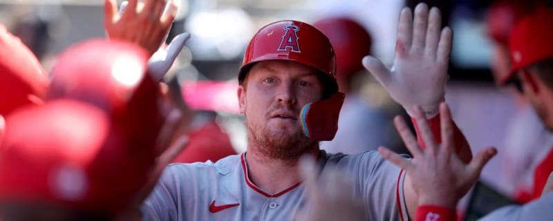Angels Re-Sign Veteran Catcher to Minor League Deal