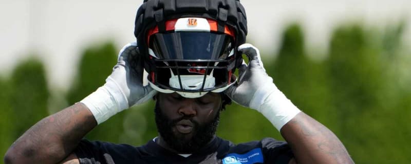 Grover Stewart&#39;s New Contract Likely Sets Salary Floor for DJ Reader