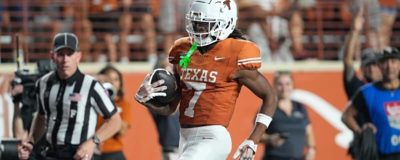 Texas Dealt Unfortunate Injury News Ahead of College Football Playoff