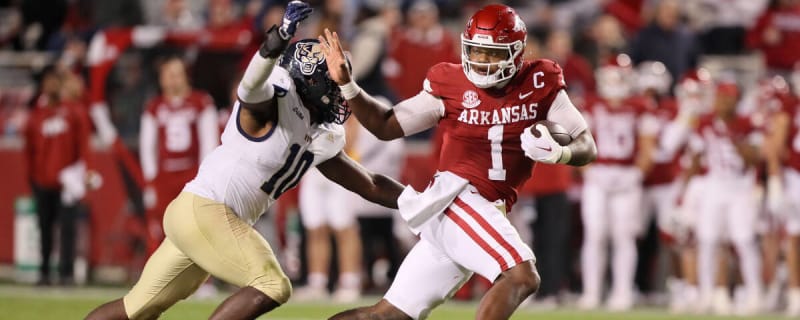 Miami Dolphins reportedly work out local linebacker and NFL Draft prospect Donovan Manuel