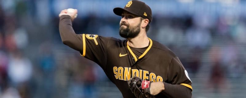 Padres Manager Discusses Knuckleball Pitcher's Potential